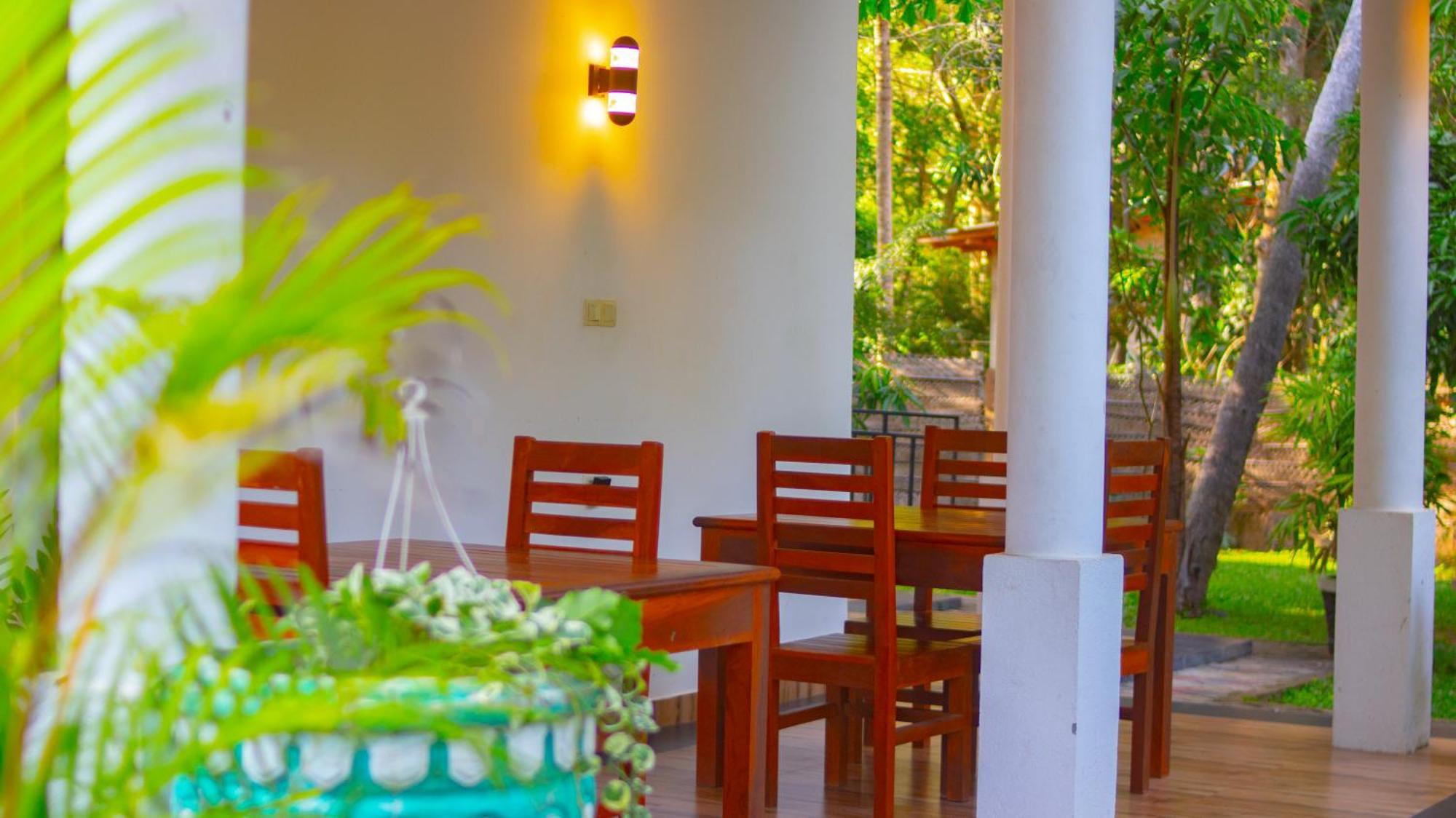 Yala Safari River View Hotel Tissamaharama Exterior foto